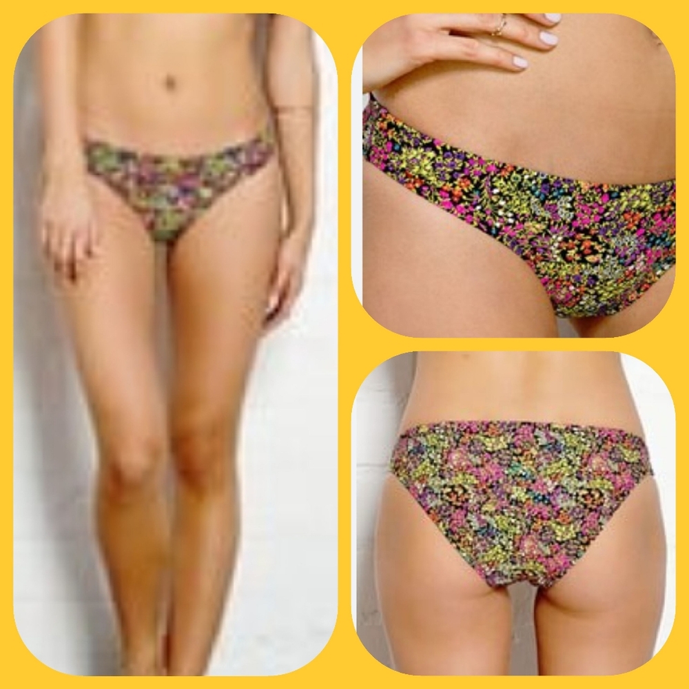 Forever 21 Multi-Color Floral Print Bikini Swim Bottom Lined Swimsuit Size M EUC